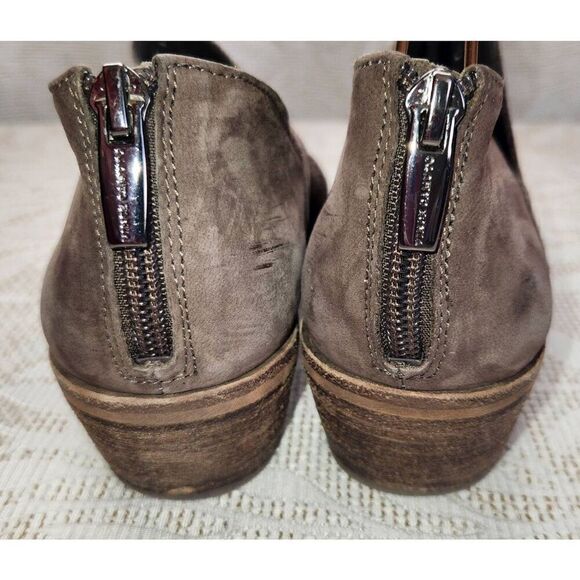 Vince Camuto slip on block heeled booties - Picture 4 of 10